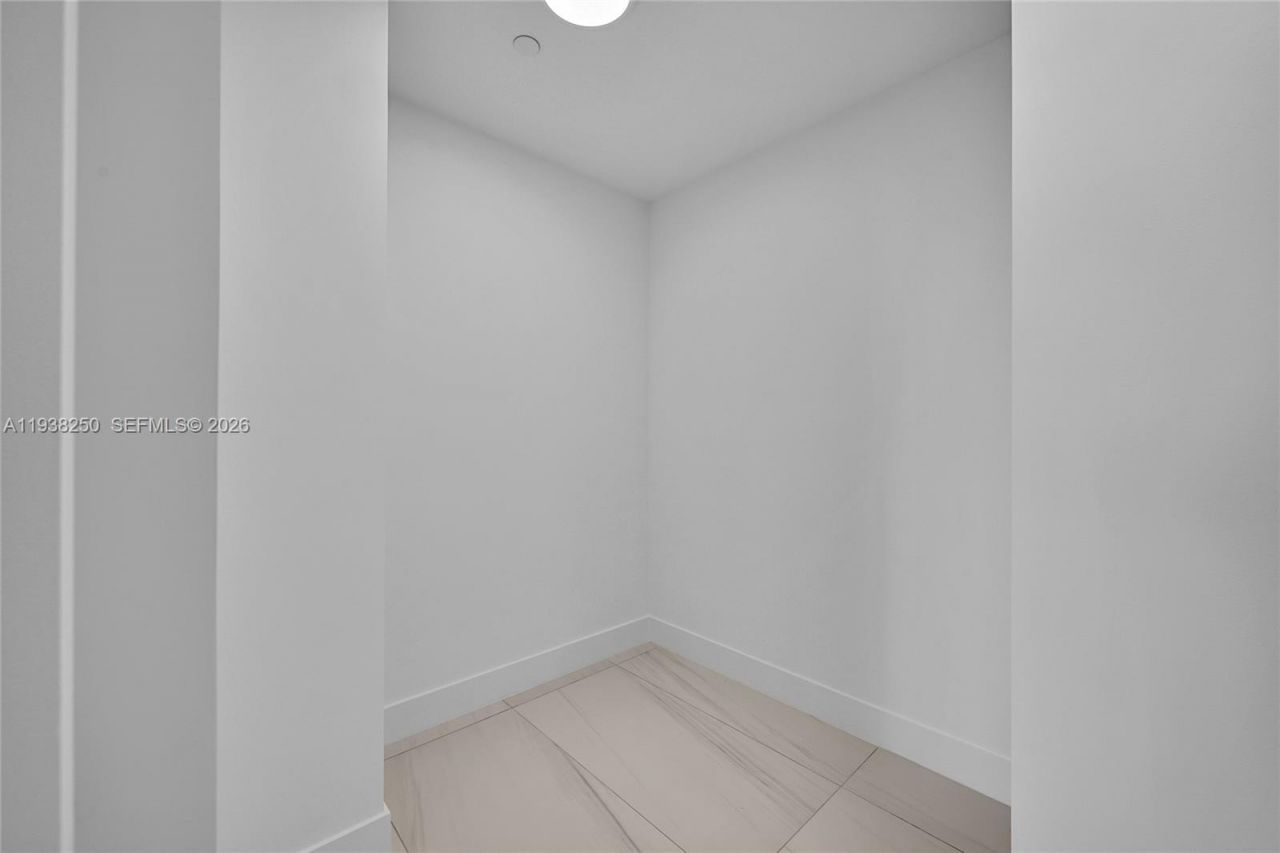 151 N Seabreeze, Unit 1701E, Fort Lauderdale, FL 33304 Photo