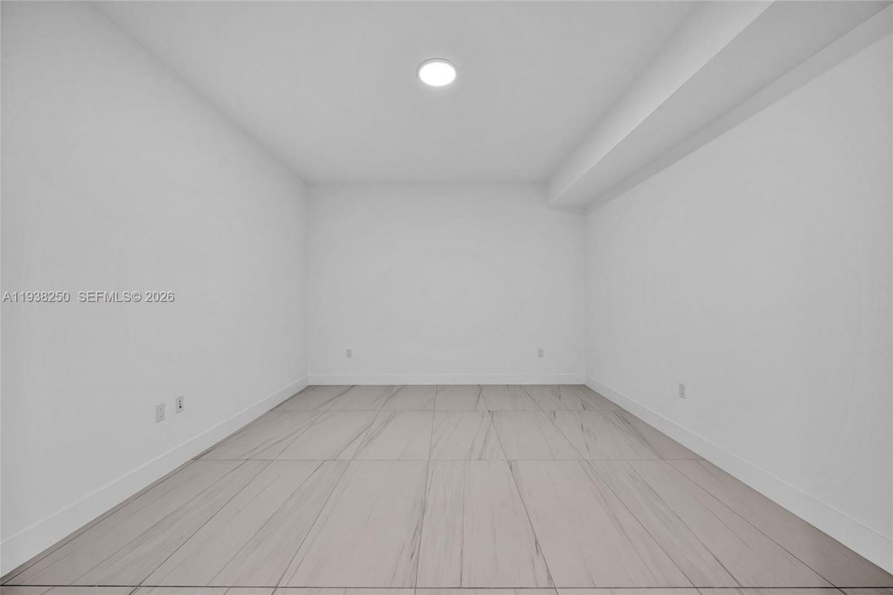 151 N Seabreeze, Unit 1701E, Fort Lauderdale, FL 33304 Photo