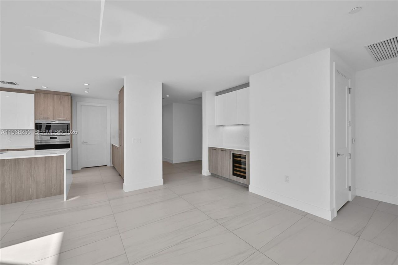 151 N Seabreeze, Unit 1701E, Fort Lauderdale, FL 33304 Photo