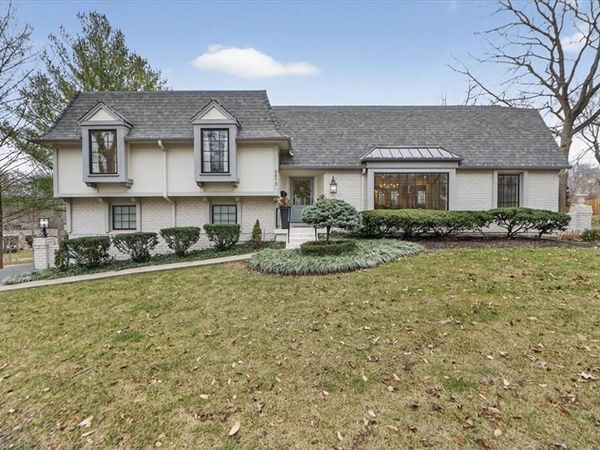 9815 Belinder Road, Leawood, KS 66206