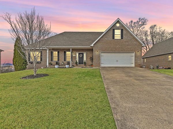 581 Robert Court, Johnson City, TN 37601