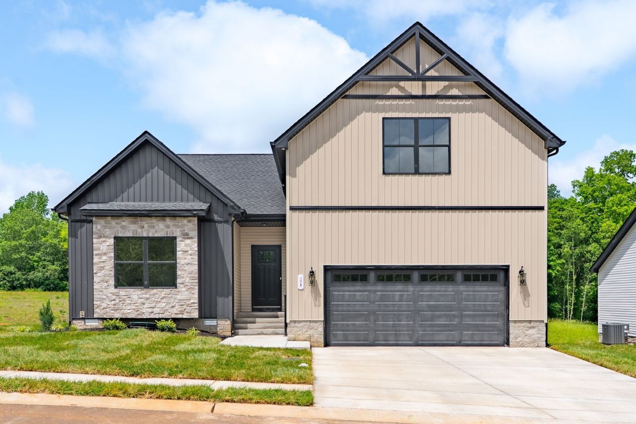 185 Dewberry Ct, Clarksville, TN 37042 Main Photo