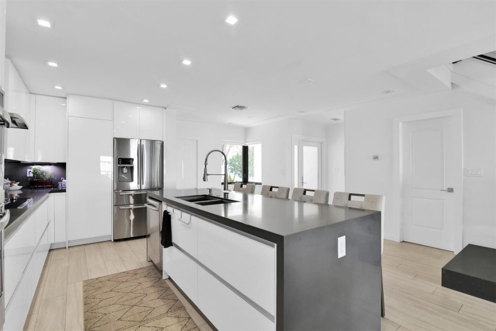 1035 Boca Cove Lane, Highland Beach, FL 33487 Photo