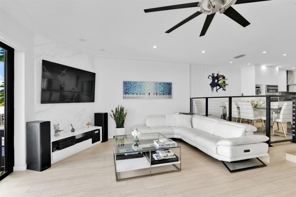 1035 Boca Cove Lane, Highland Beach, FL 33487 Photo