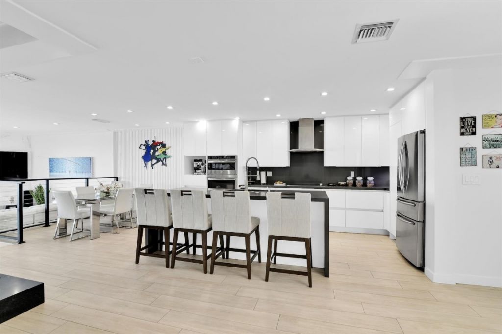 1035 Boca Cove Lane, Highland Beach, FL 33487 Photo