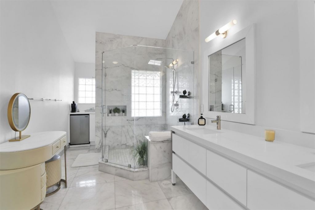 1035 Boca Cove Lane, Highland Beach, FL 33487 Photo