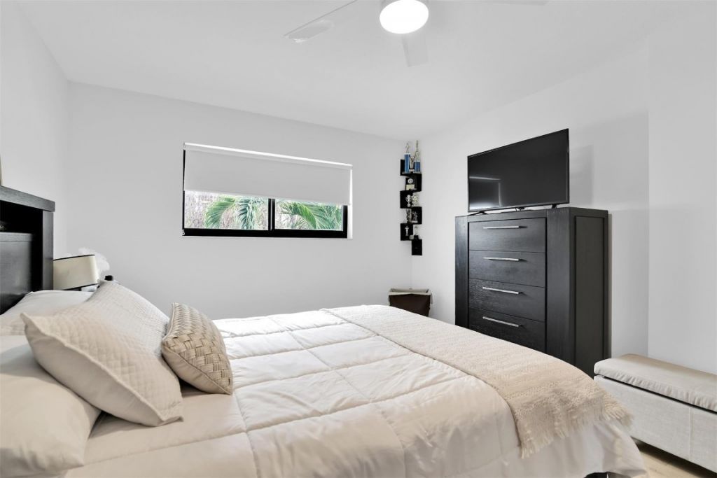 1035 Boca Cove Lane, Highland Beach, FL 33487 Photo