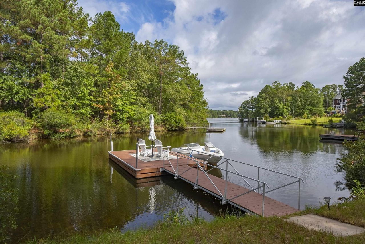 24 Burgee Court Photo 10