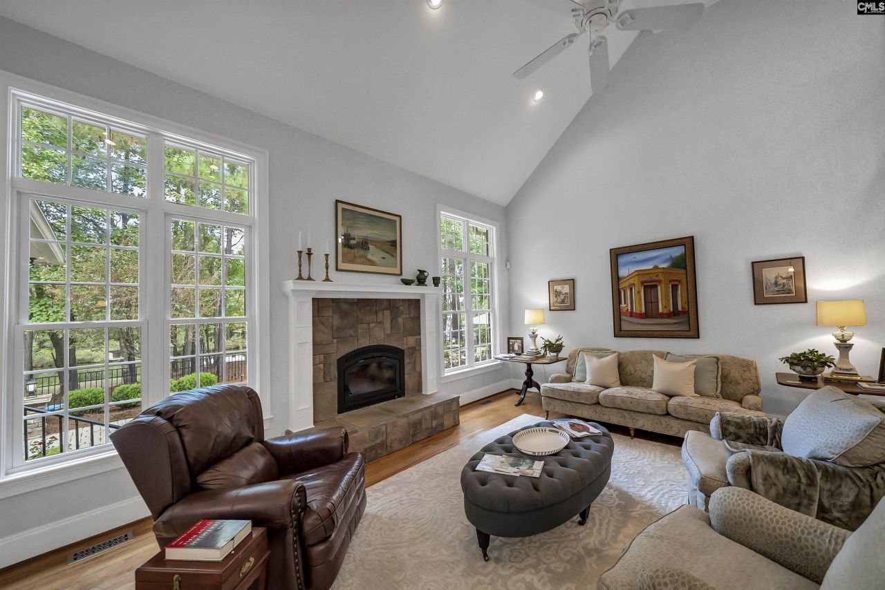 24 Burgee Court Photo 24