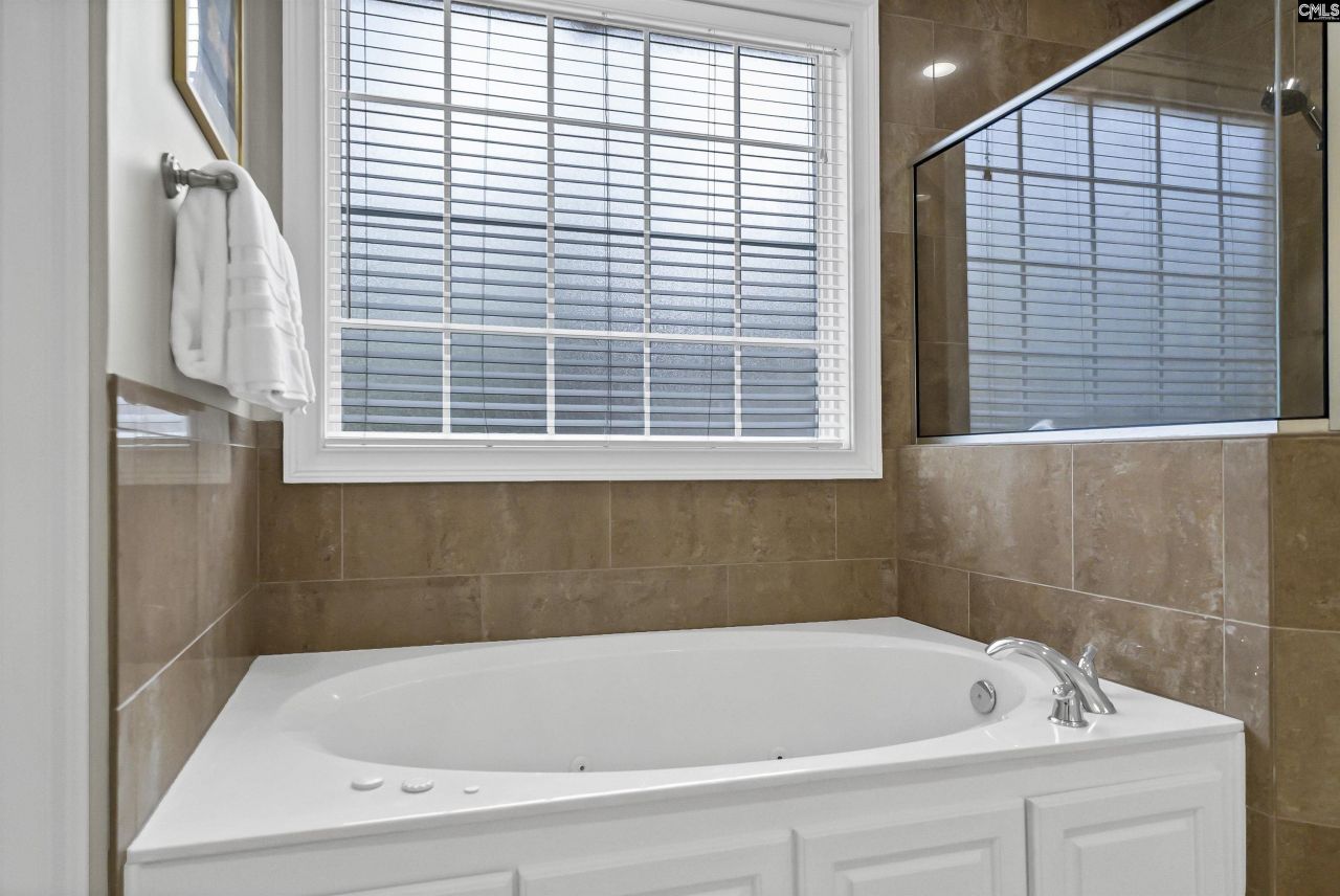 24 Burgee Court Photo 41