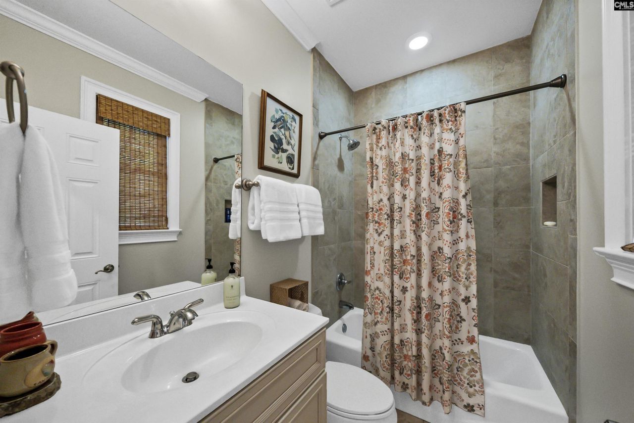 24 Burgee Court Photo 45