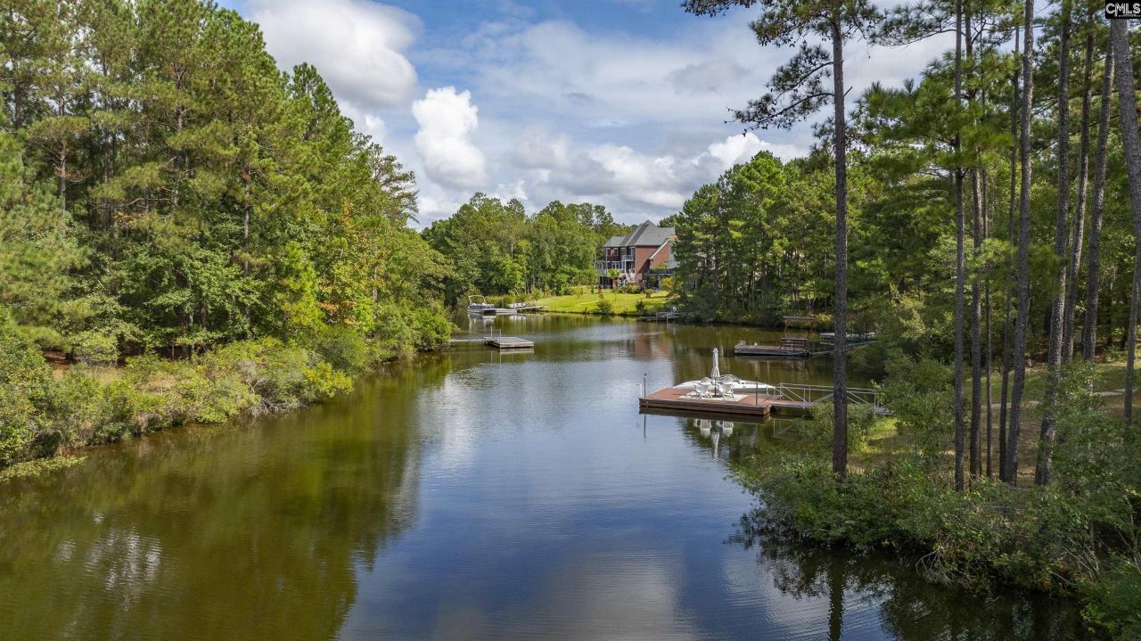 24 Burgee Court Photo 9