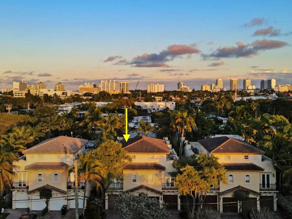 814 N Victoria Park Road, Fort Lauderdale, FL 33304