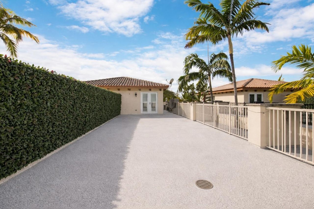 814 N Victoria Park Road, Fort Lauderdale, FL 33304 Photo