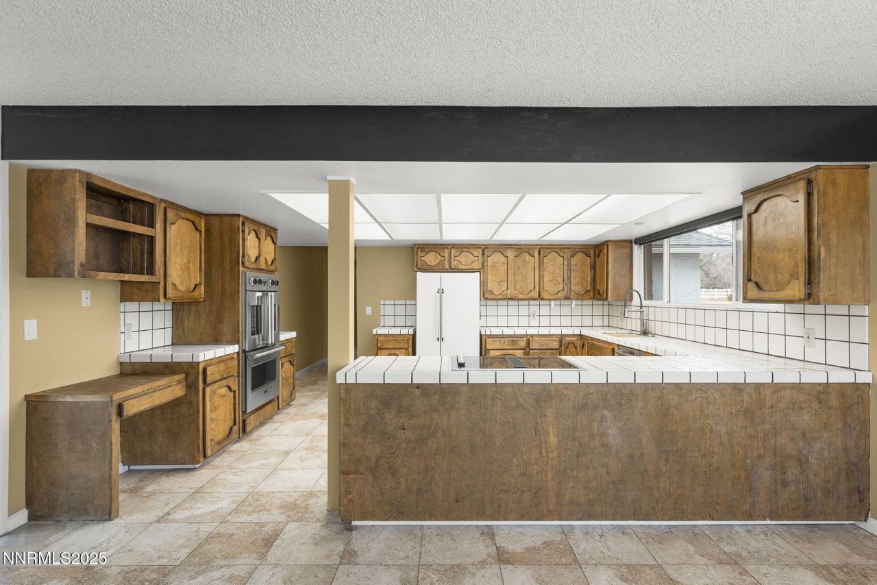 8355 Lakeside Drive, Reno, NV 89511 Photo