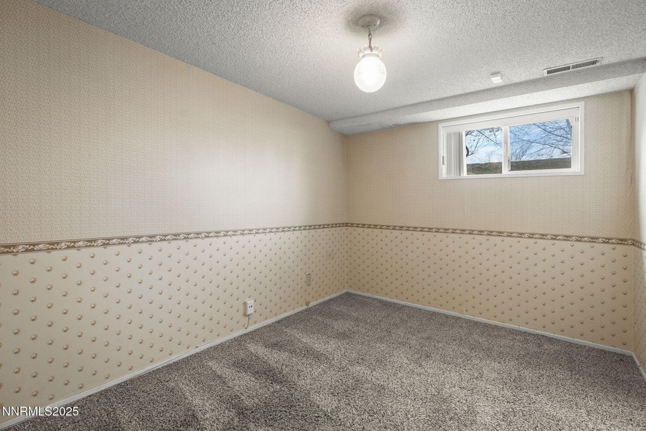 8355 Lakeside Drive, Reno, NV 89511 Photo