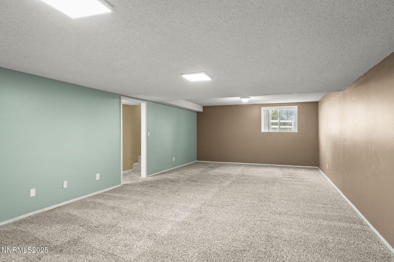 8355 Lakeside Drive, Reno, NV 89511 Photo