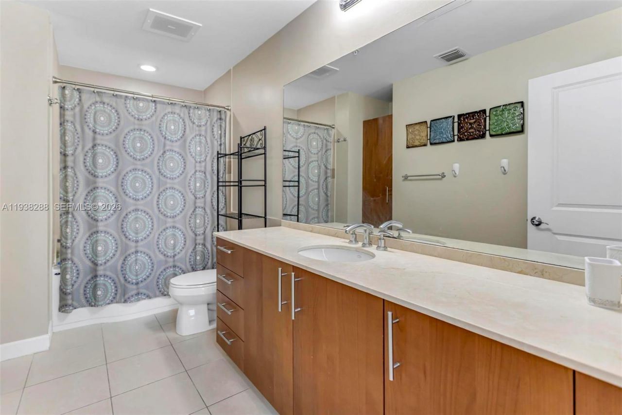 1945 S Ocean Dr , Unit 403, Hallandale Beach, FL 33009 Photo