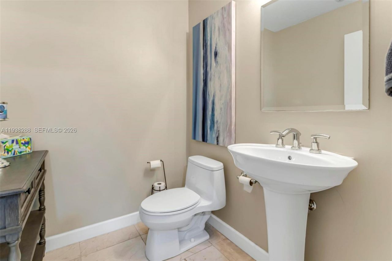 1945 S Ocean Dr , Unit 403, Hallandale Beach, FL 33009 Photo