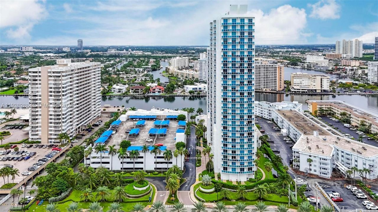 1945 S Ocean Dr , Unit 403, Hallandale Beach, FL 33009 Photo