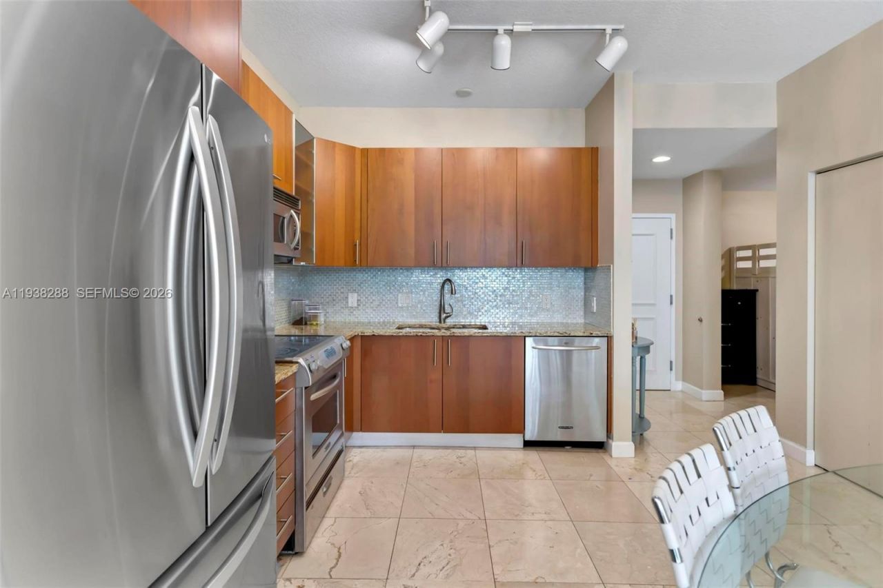 1945 S Ocean Dr , Unit 403, Hallandale Beach, FL 33009 Photo