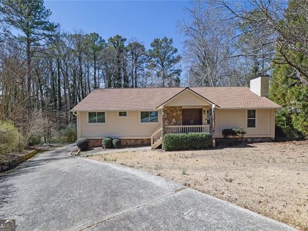 889 Fawn Way, Marietta, GA 30068