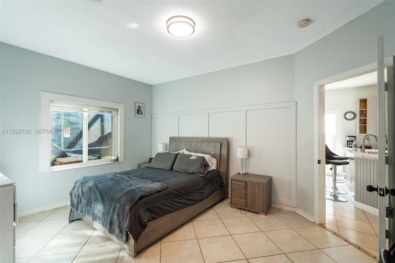 17082 NW 11th St, Pembroke Pines, FL 33028 Photo