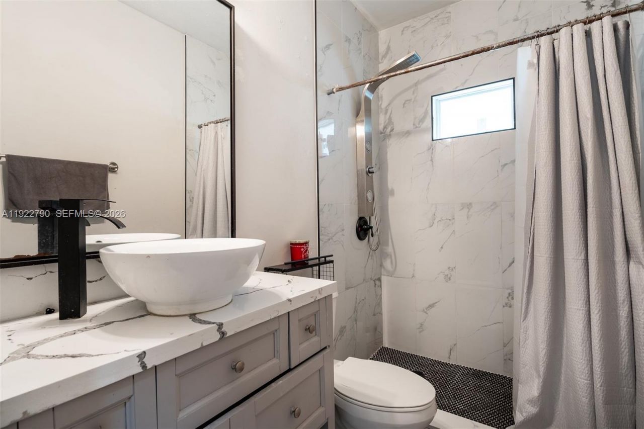 17082 NW 11th St, Pembroke Pines, FL 33028 Photo