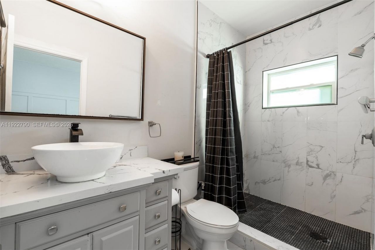 17082 NW 11th St, Pembroke Pines, FL 33028 Photo