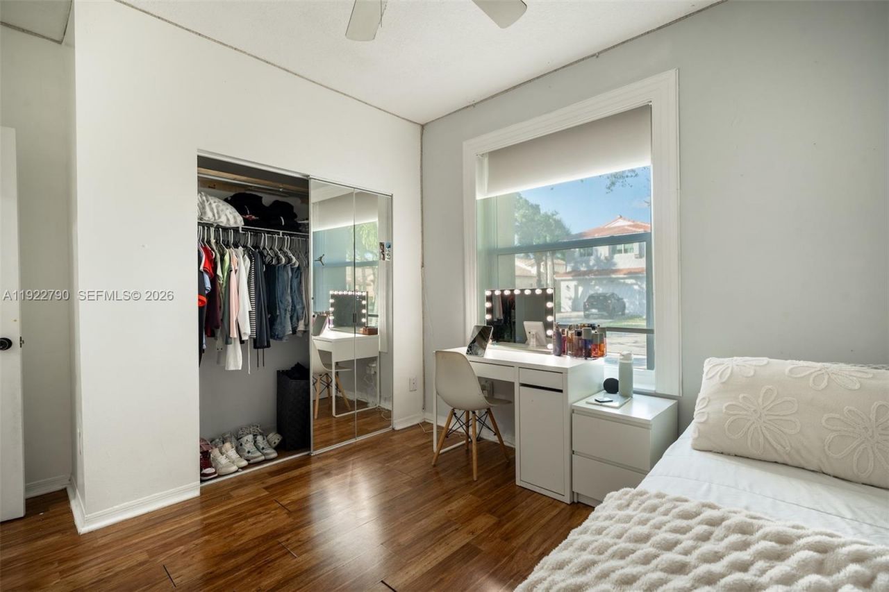 17082 NW 11th St, Pembroke Pines, FL 33028 Photo