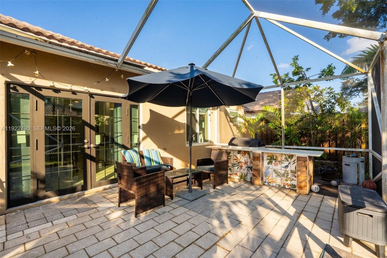 17082 NW 11th St, Pembroke Pines, FL 33028 Photo