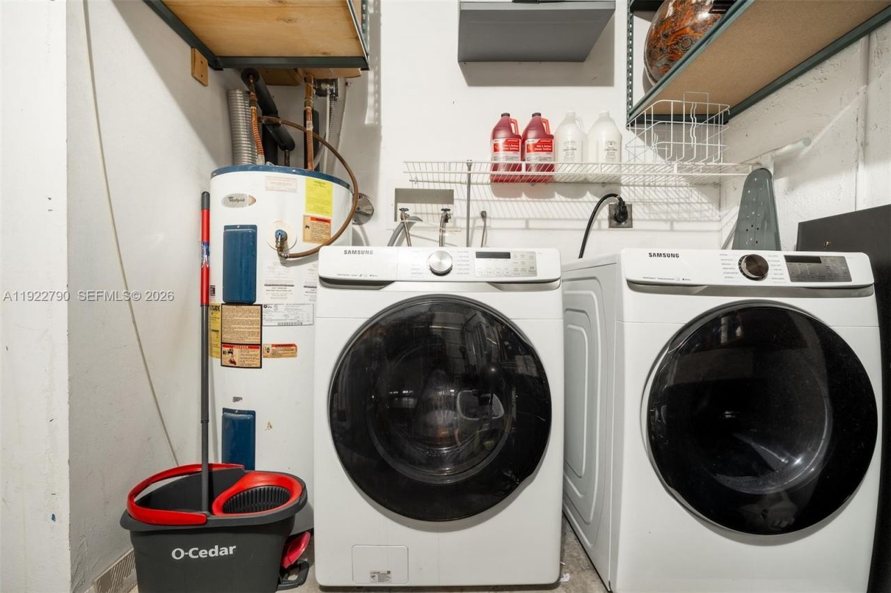 17082 NW 11th St, Pembroke Pines, FL 33028 Photo