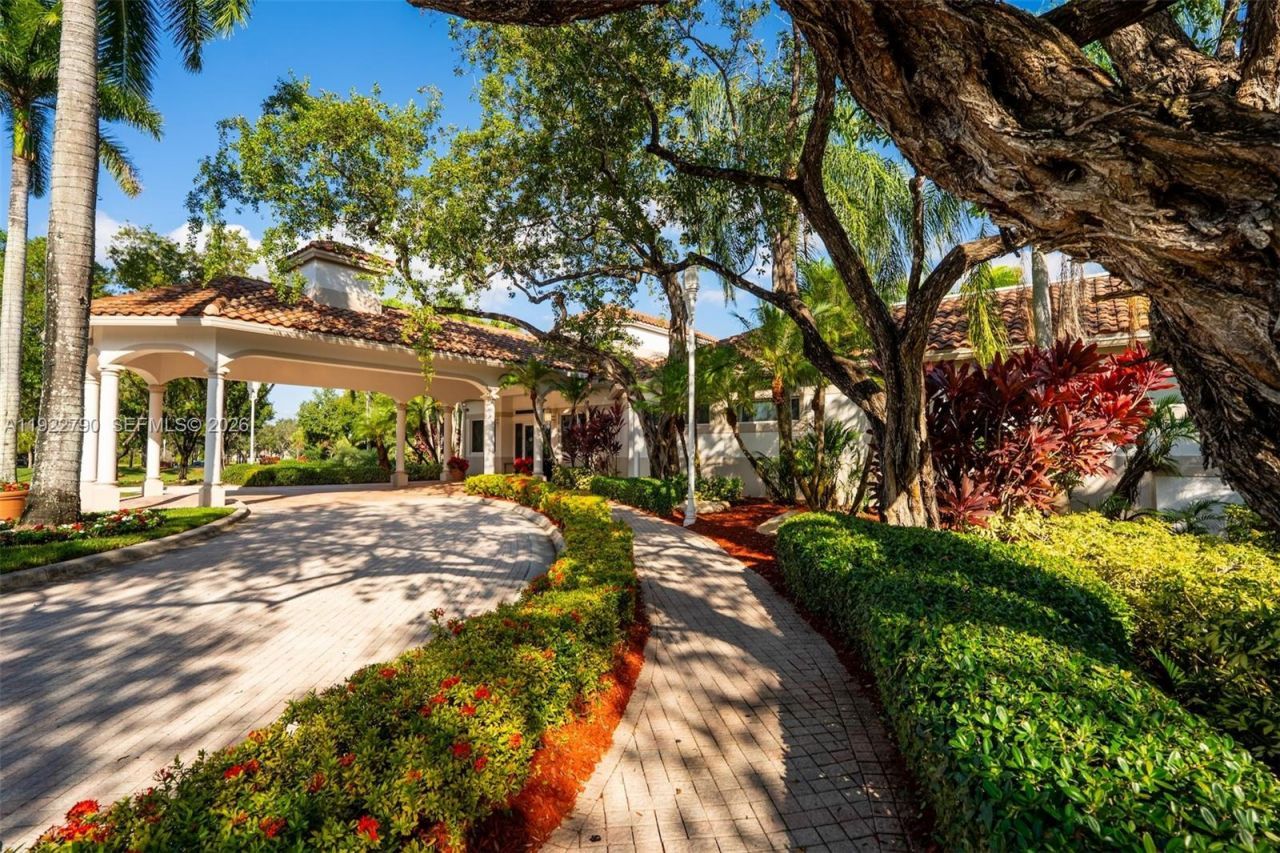 17082 NW 11th St, Pembroke Pines, FL 33028 Photo