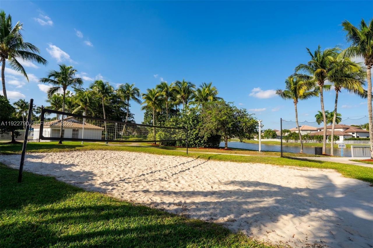 17082 NW 11th St, Pembroke Pines, FL 33028 Photo