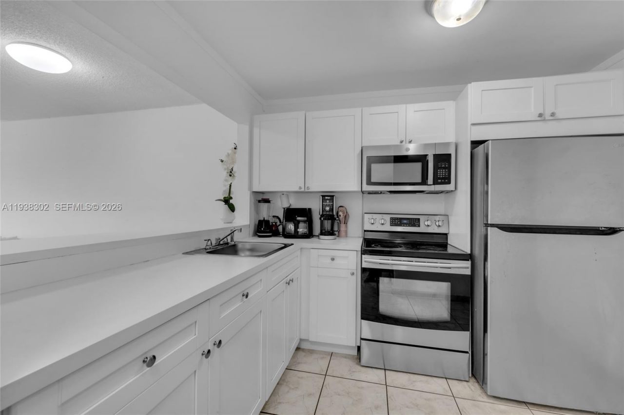 1250 NE 125th St, Unit 311C, North Miami, FL 33161 Photo