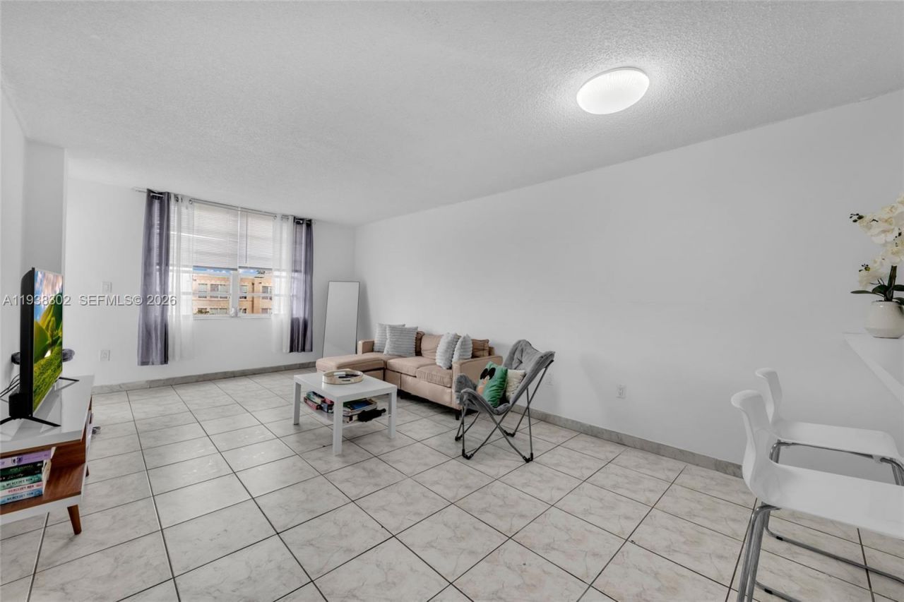 1250 NE 125th St, Unit 311C, North Miami, FL 33161 Photo