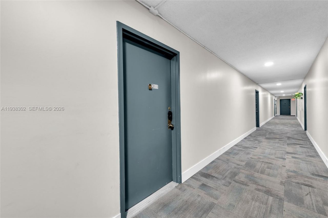 1250 NE 125th St, Unit 311C, North Miami, FL 33161 Photo