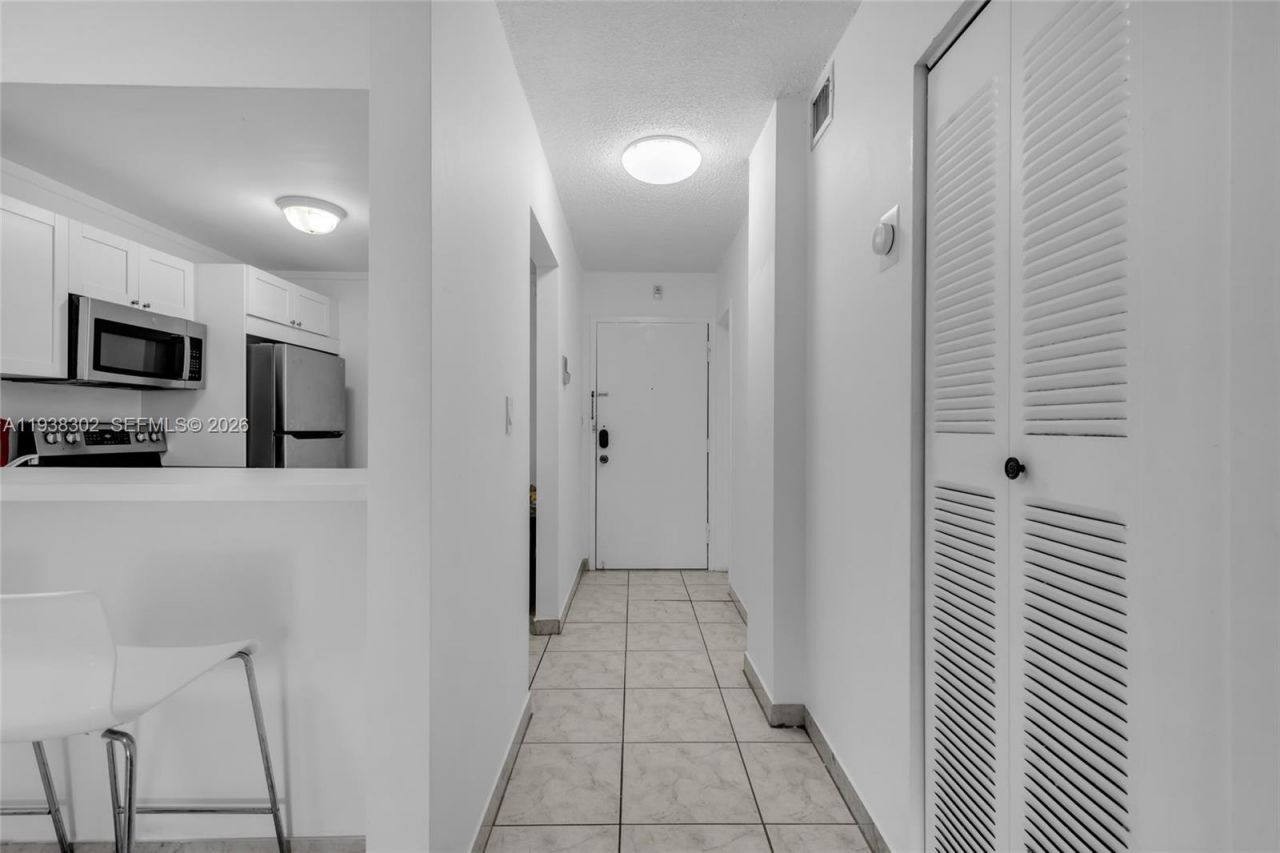 1250 NE 125th St, Unit 311C, North Miami, FL 33161 Photo