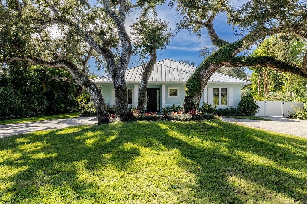 416 Conn Way, Vero Beach, FL 32963 Main Photo