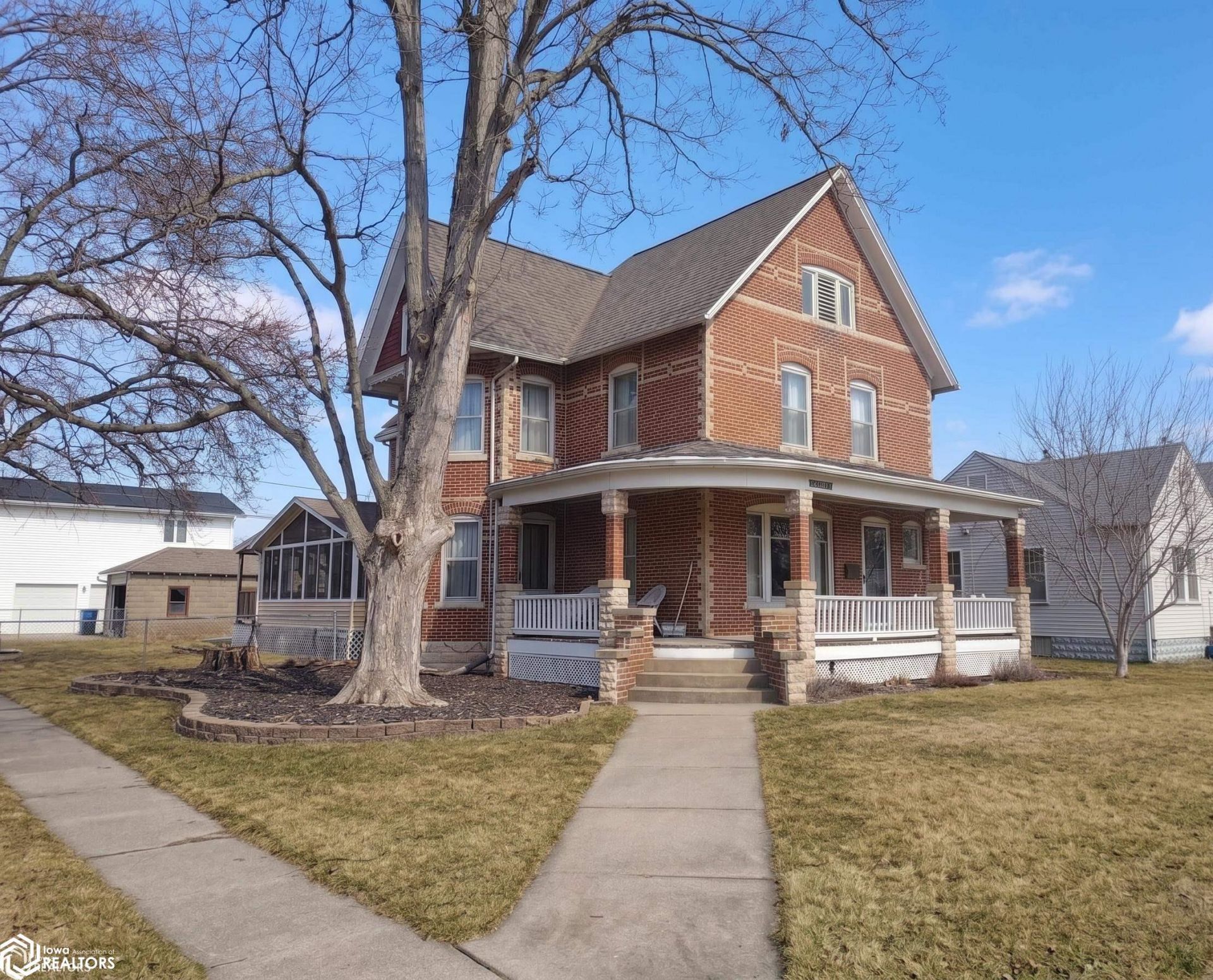 1735 Avenue F, Fort Madison, IA 52627 Main Photo