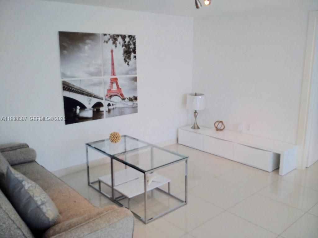 200 Biscayne Boulevard Way, Unit 906, Miami, FL 33131 Photo