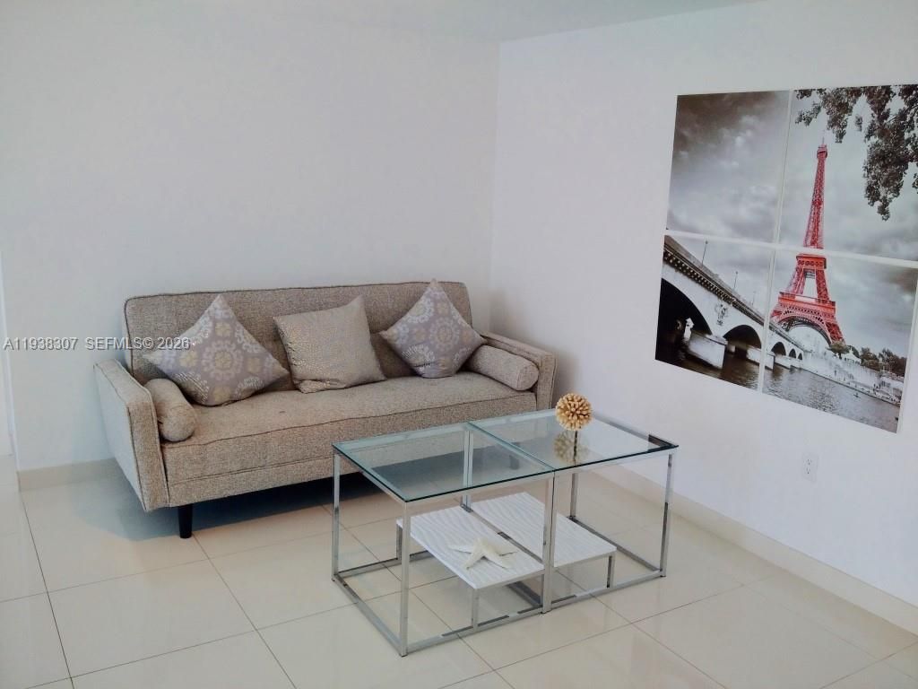 200 Biscayne Boulevard Way, Unit 906, Miami, FL 33131 Photo