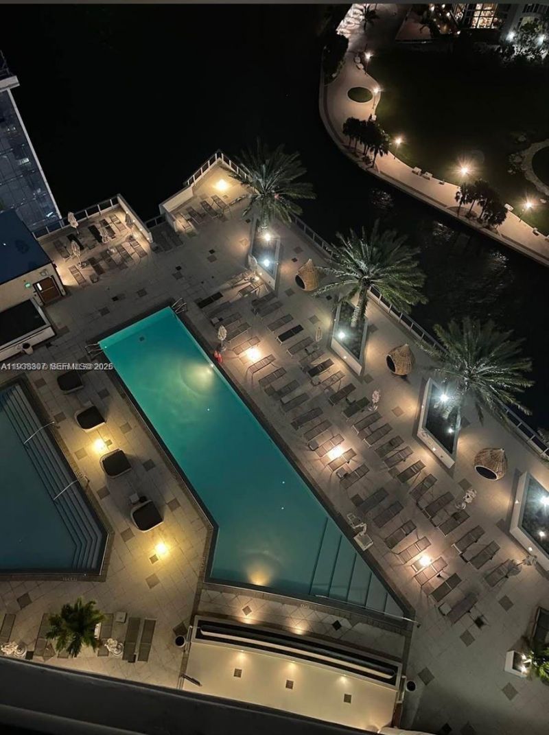 200 Biscayne Boulevard Way, Unit 906, Miami, FL 33131 Photo