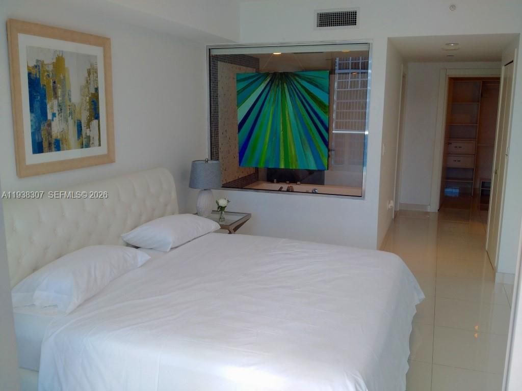 200 Biscayne Boulevard Way, Unit 906, Miami, FL 33131 Photo