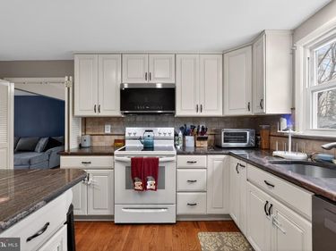 4517 E YATES ROAD, BENSALEM, PA 19020