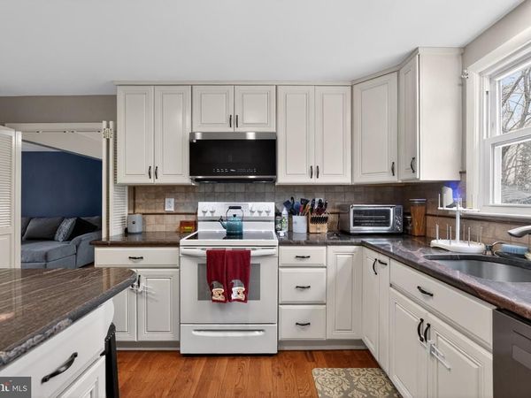 4517 E YATES ROAD, BENSALEM, PA 19020