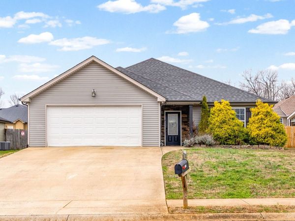 1313 Freedom Dr, Clarksville, TN 37042