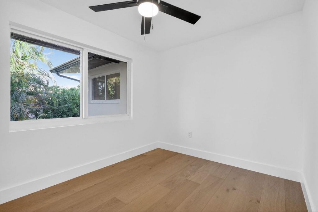 621 1st Street, Hialeah, FL 33010 Photo