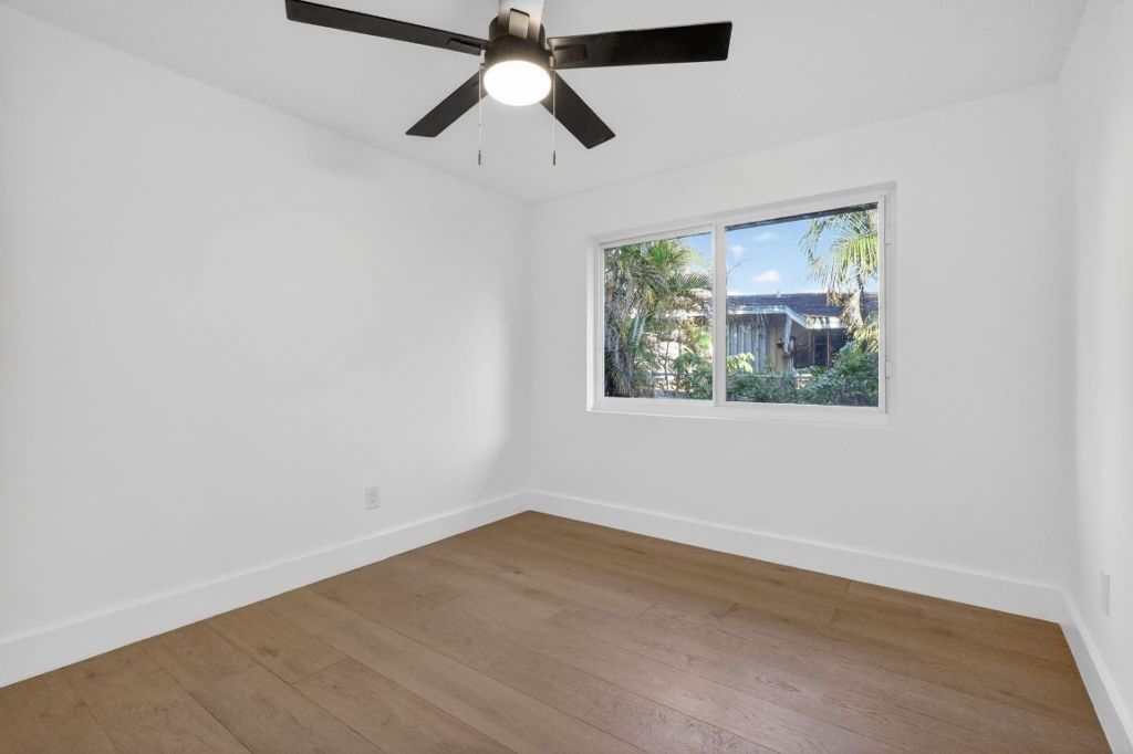 621 1st Street, Hialeah, FL 33010 Photo