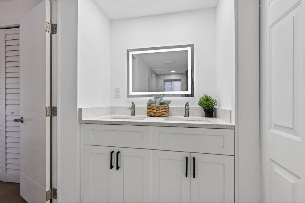 621 1st Street, Hialeah, FL 33010 Photo